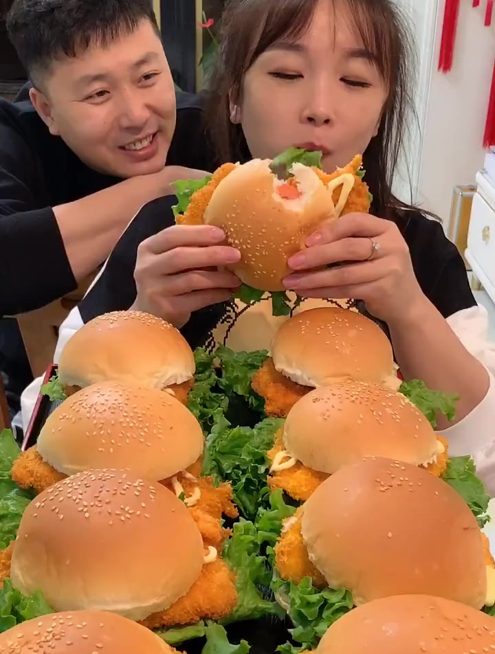 自制超级好吃的大汉堡