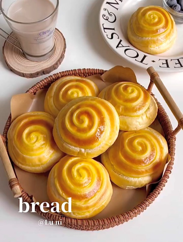 松软卡士达酱面包|奶味十足做法简单