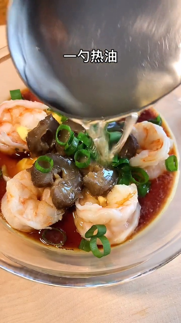 夏天孩子放假没有食欲给他做了虾仁海参鸡蛋羹