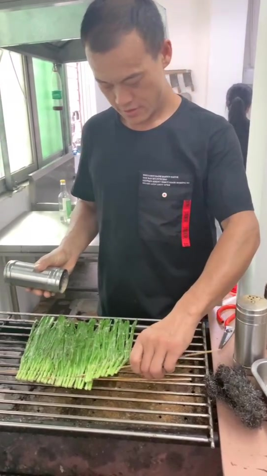 烧烤需要哪些调料才烤的好吃呢,老师手把手全程实操,可直接开店
