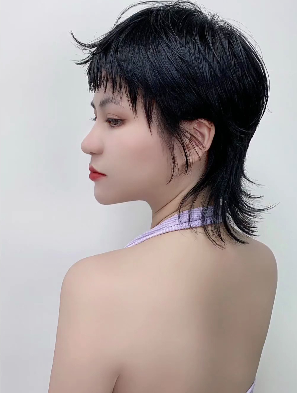 酷感鲻鱼头发型裁剪教程