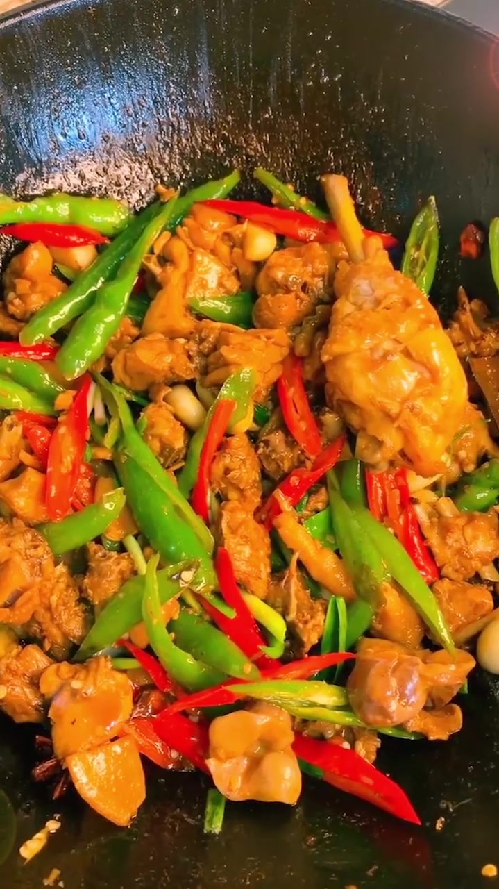 非常简单的青椒烧鸡,味道非常不错