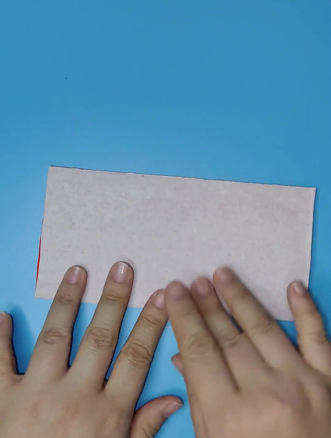 白菜娃娃送百财对折白菜剪纸技法教程