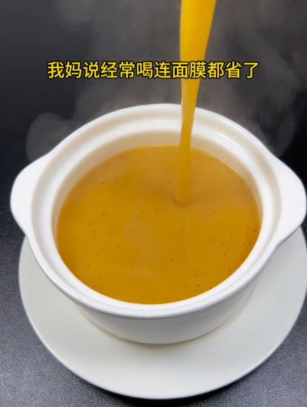 银耳搭配多,与小米红薯熬粥经常喝,养颜又润肤!