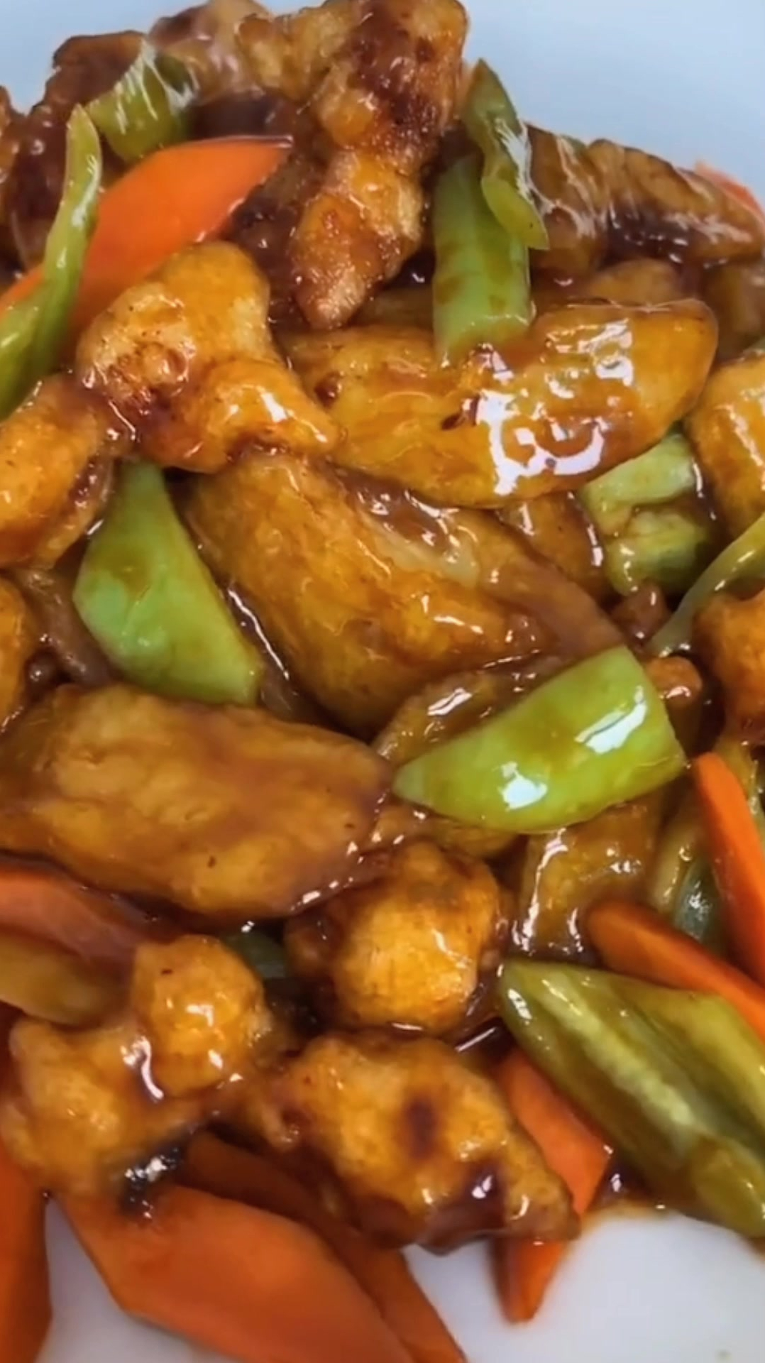 这菜一点也孬呀,肉段烧茄子,真的是家常美味呢