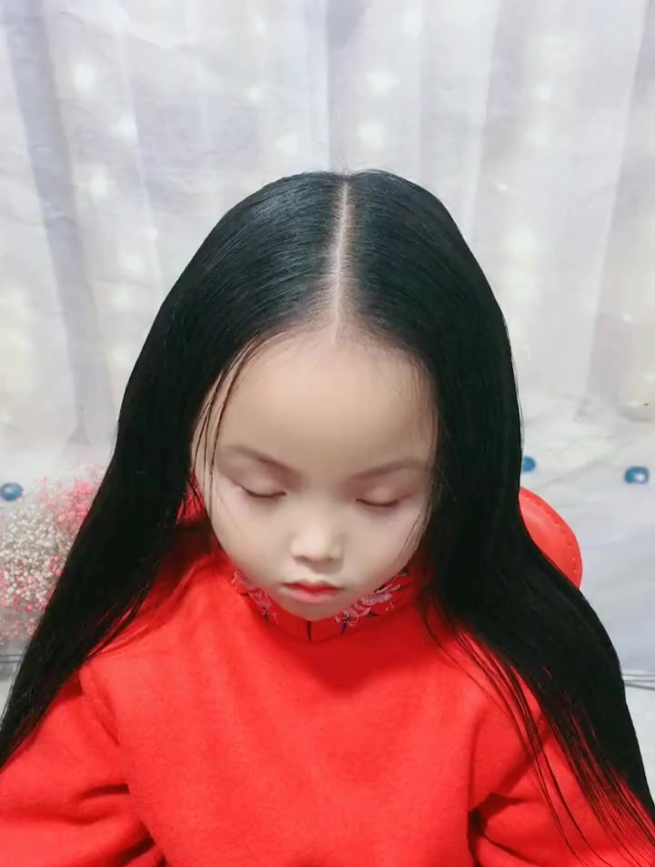 这款发型更加适合中长发发型