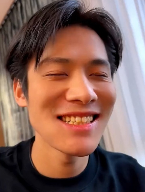 当得知小杨哥把自己鱼竿掰段后,大杨哥直接暴怒