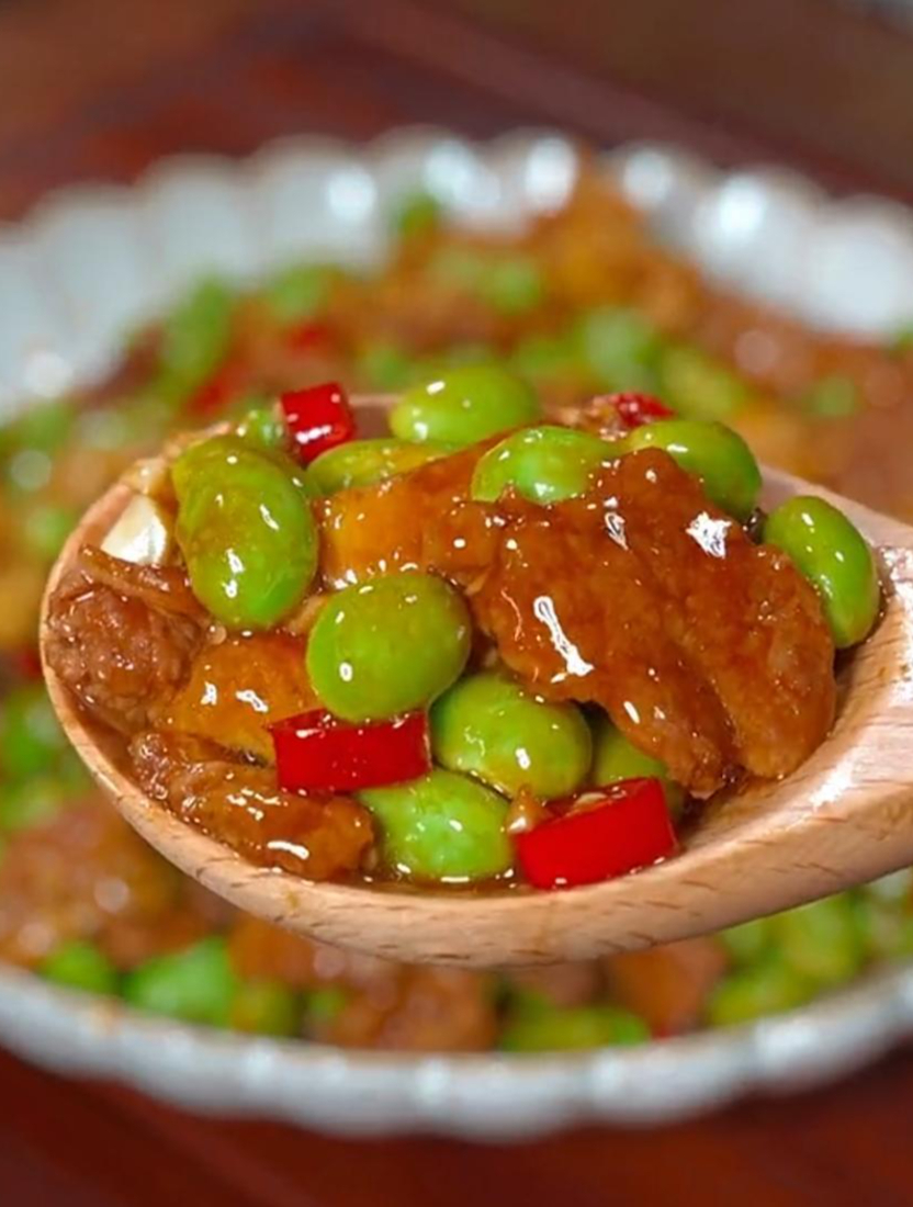 毛豆炒肉这样做,鲜嫩下饭,特别好吃
