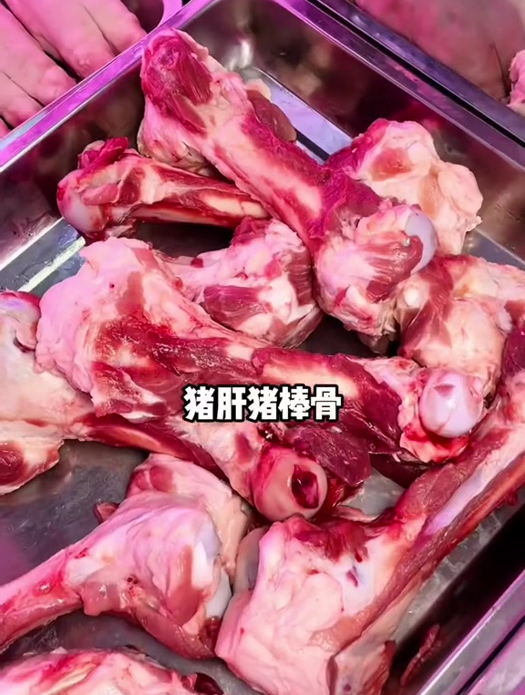 新开的这家大肉超市,各种新鲜猪肉简直让人挑花眼