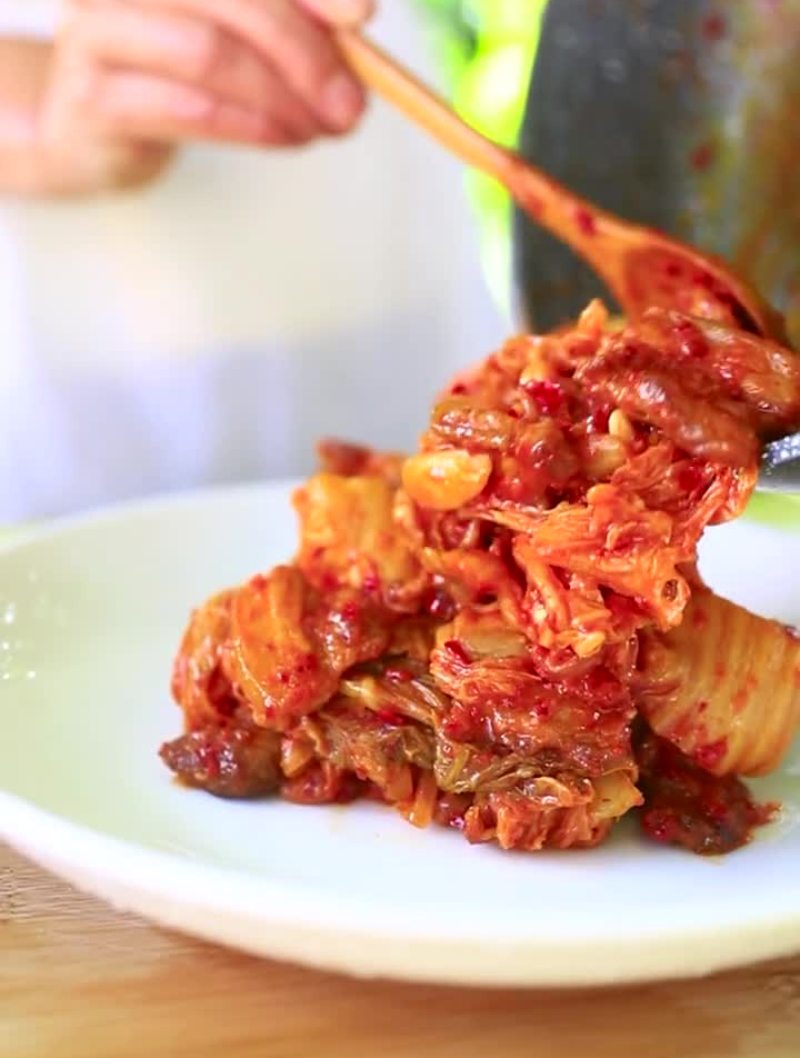 辣白菜五花肉,我们朝鲜族非常有名的一道菜,你在哪吃过?