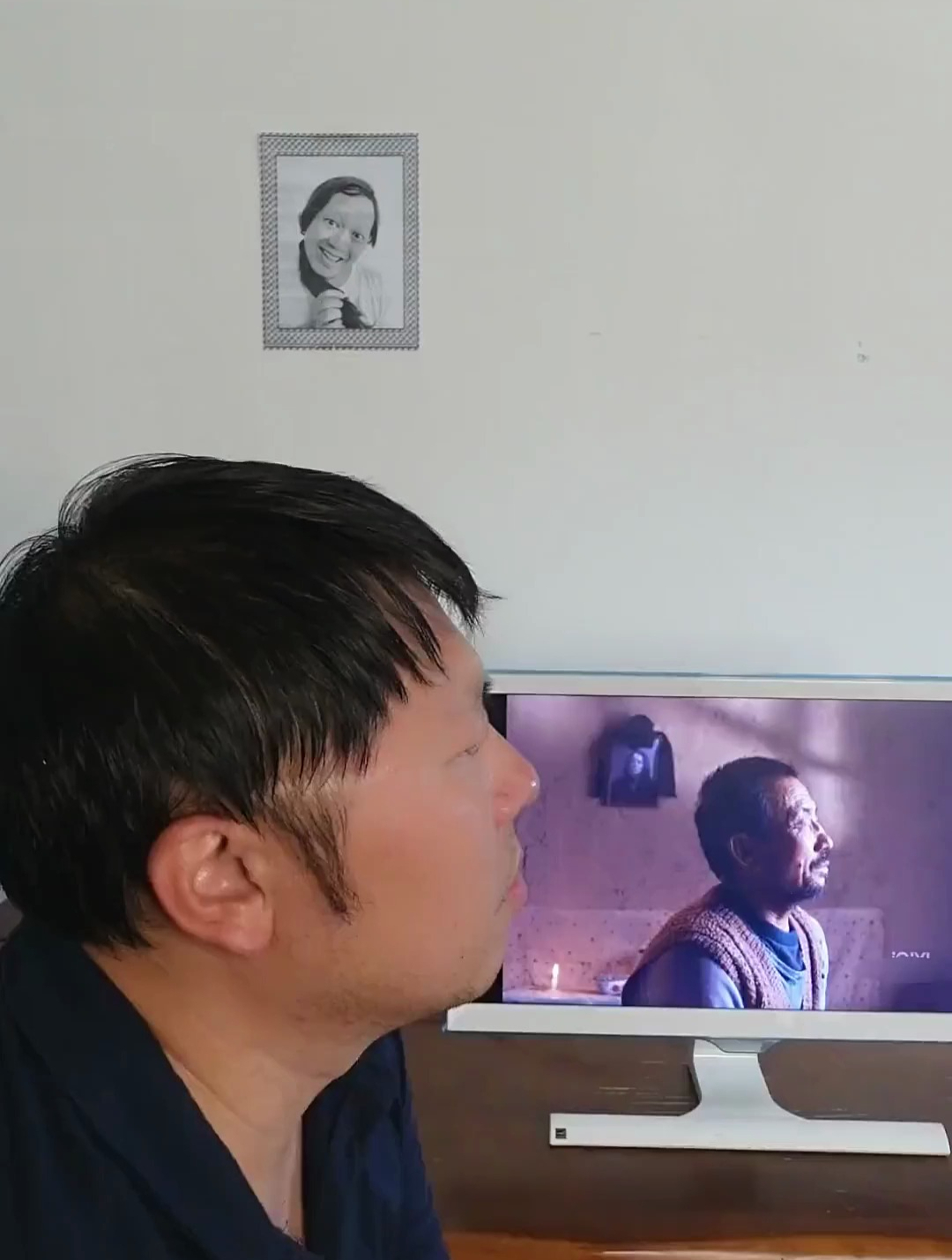 鸡蛋可以乱吃,照片不能乱挂