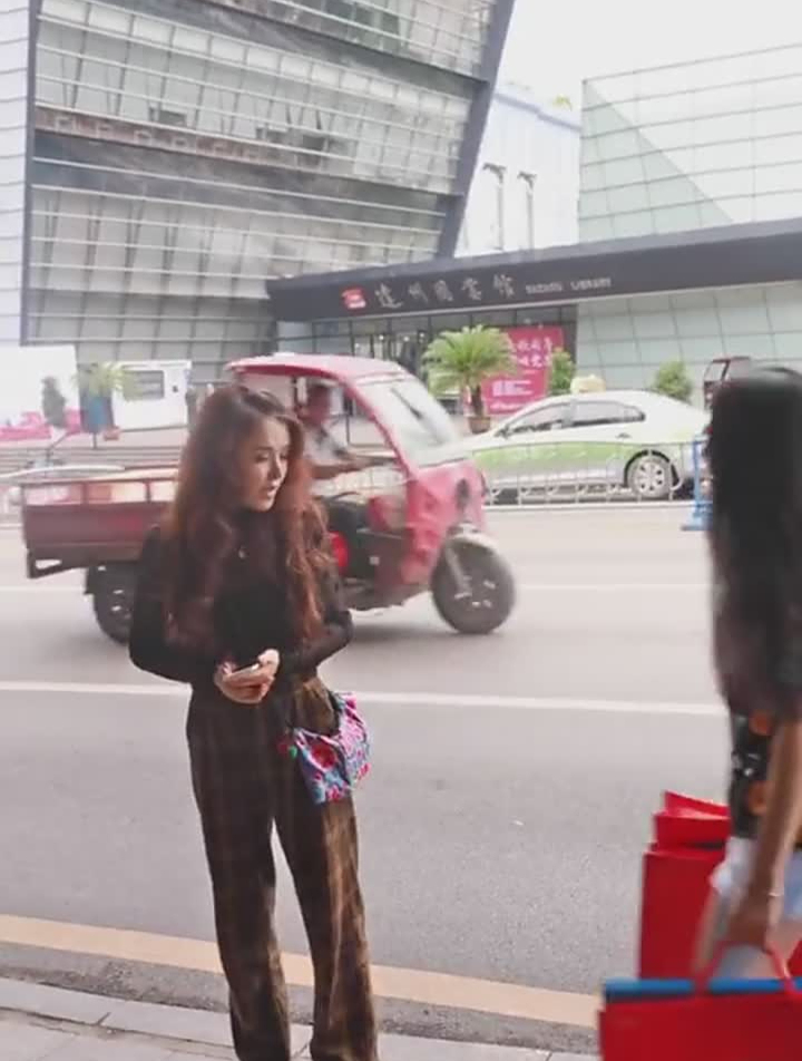 来达州买灯影牛肉,这种这个老达州牌子,绝对错不了