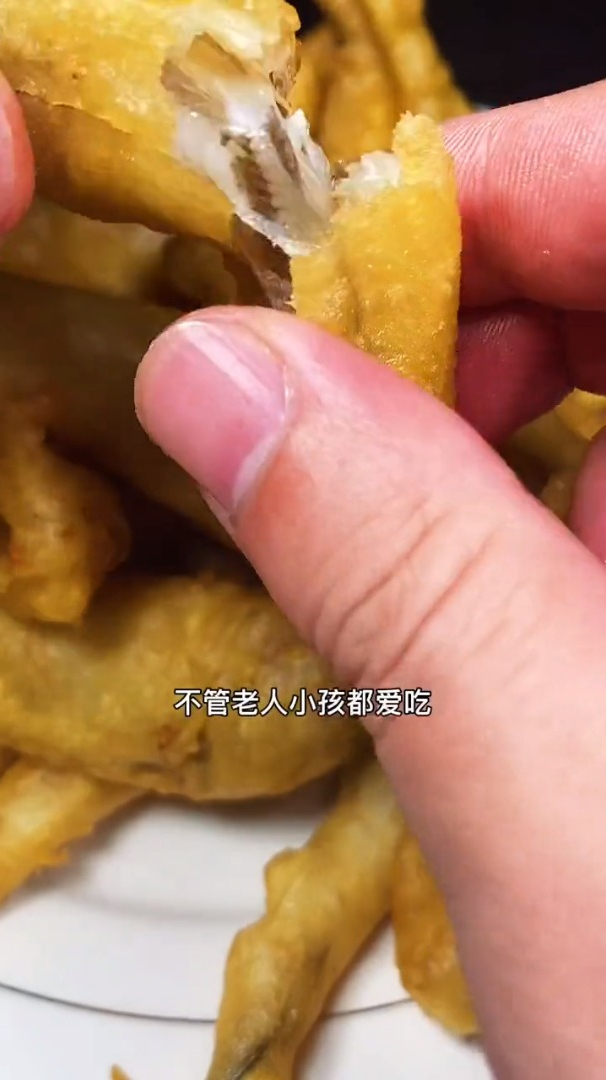 这种做法适合各种小鱼例溪鱼海鱼河鱼都可以的哦