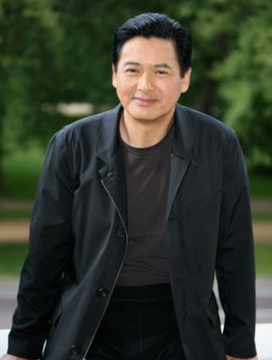 娱乐圈里的八位铁公鸡个个身价过亿,但在国家有难时却一毛不拔1