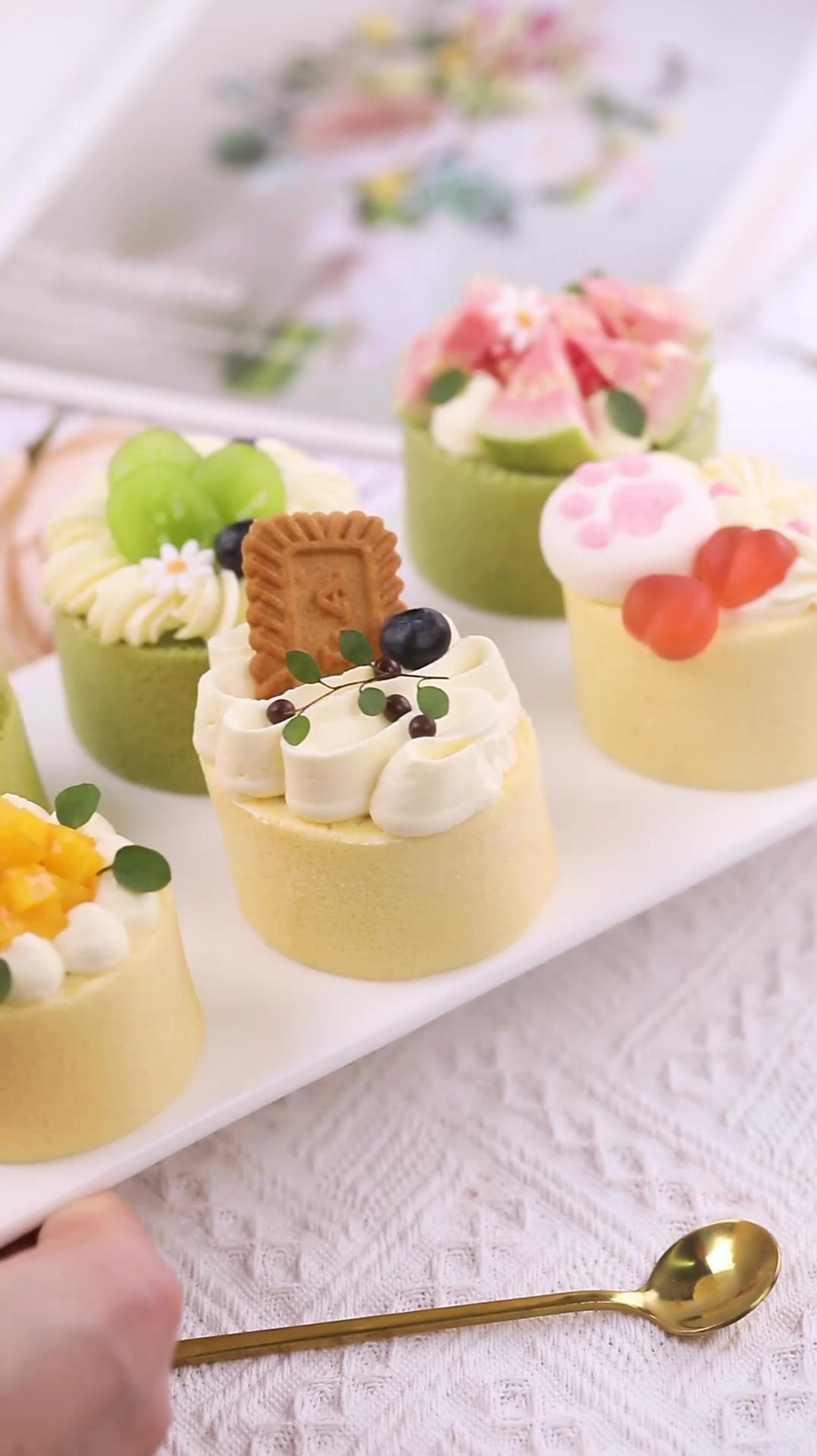 一次解锁蛋糕卷的花样装饰方法