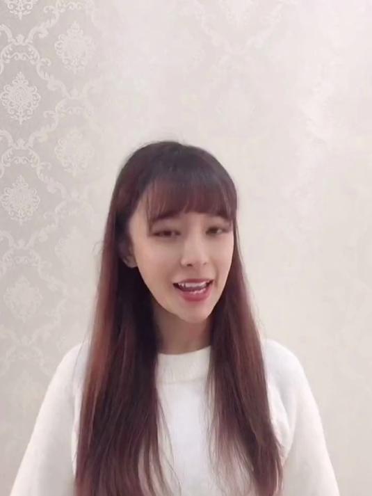 犒赏自己一瓶午后奶茶，工作再忙，也要记得放慢节奏享受生活哦！