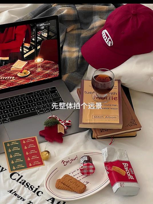 沉浸式拍照|一张床拍出圣诞氛围感