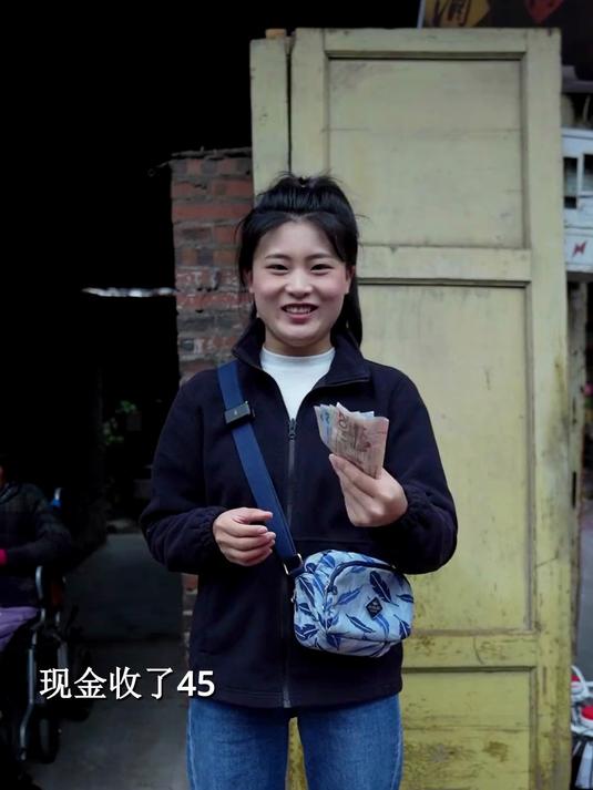 今天去盘点只有四川才有的特色菜上街,吃了走路不打翩翩