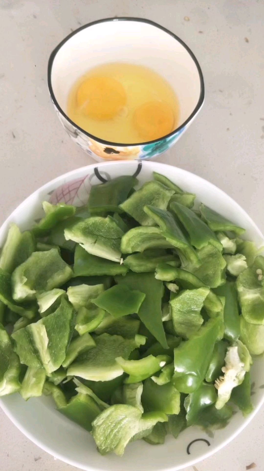 家庭版青椒炒鸡蛋