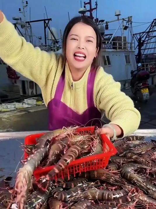 当日海捕黑虎虾!肉质似紧实布丁,清蒸麻辣都好吃