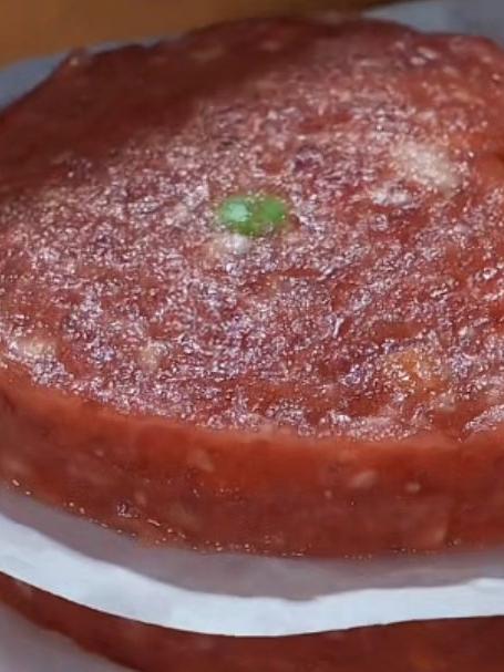 今天给大家分享一个牛肉饼的做法