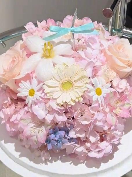 今天你要做的花是：生日蛋糕花