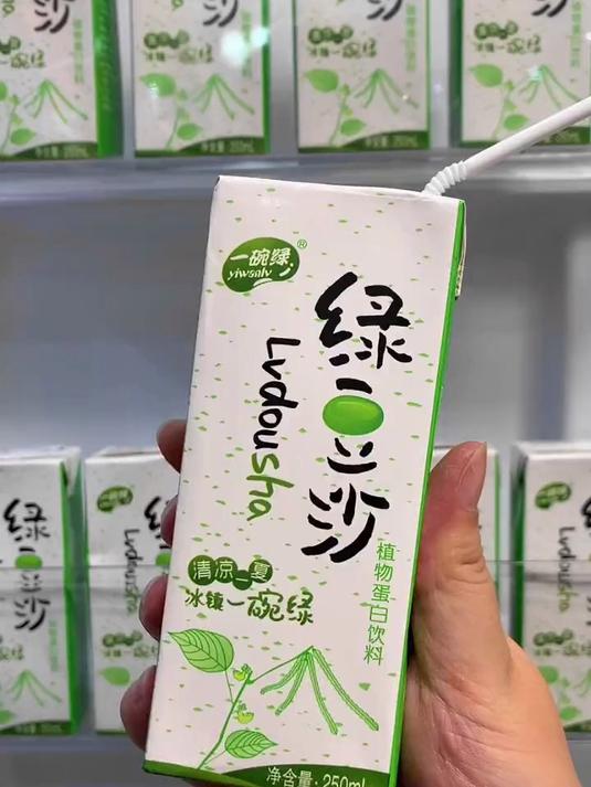谁能拒绝得了一杯绿豆沙呢?绿豆沙