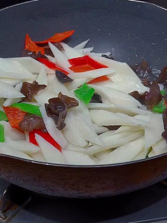 清脆可口的木耳炒山药