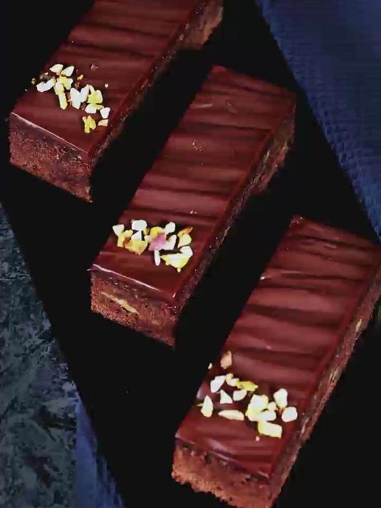 成都西点培训丨「巧克力布朗」微苦可可与绵密蛋糕的完美碰撞~