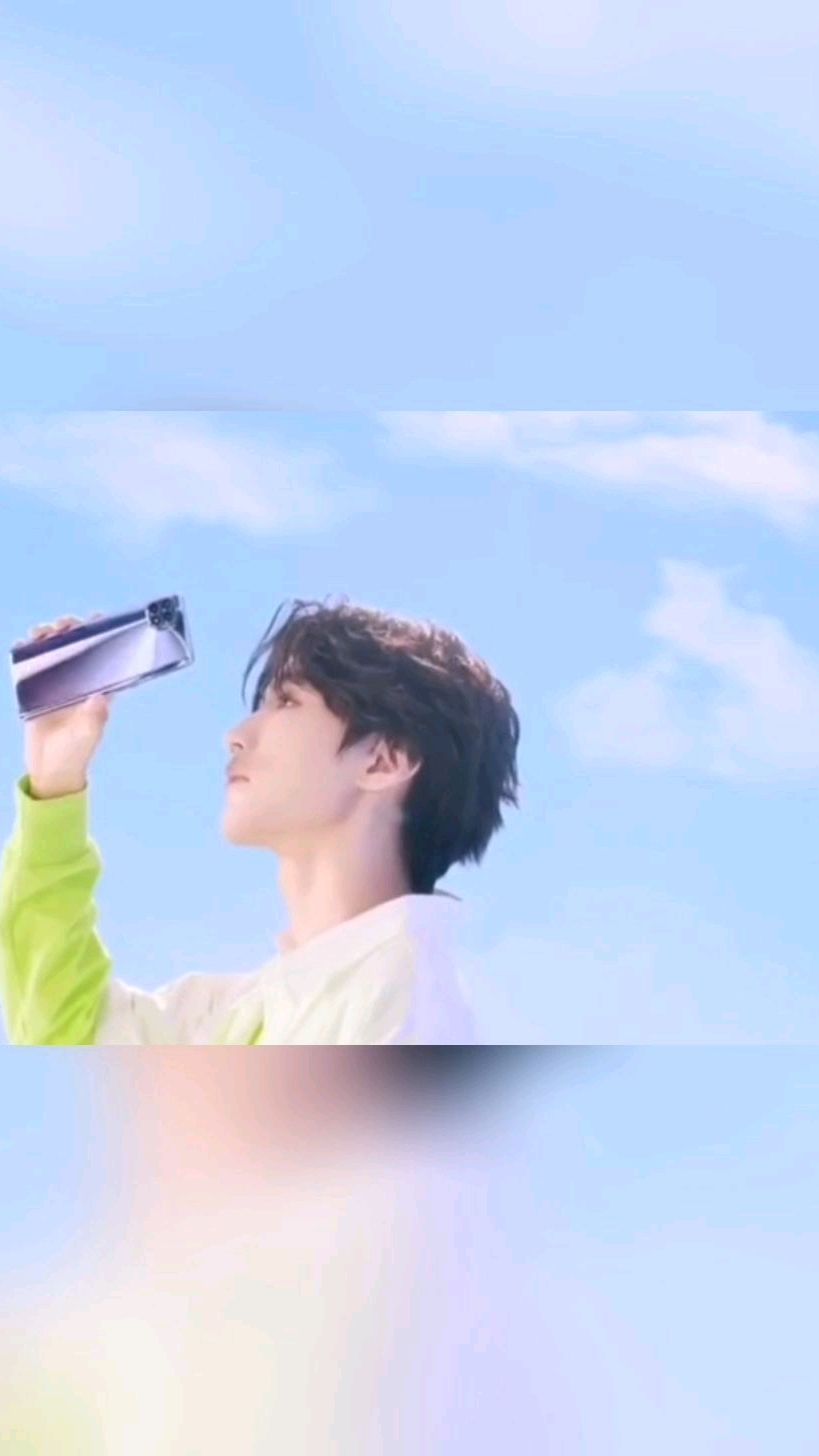 王俊凯这广告拍得都也太唯美了,温柔到心里去了