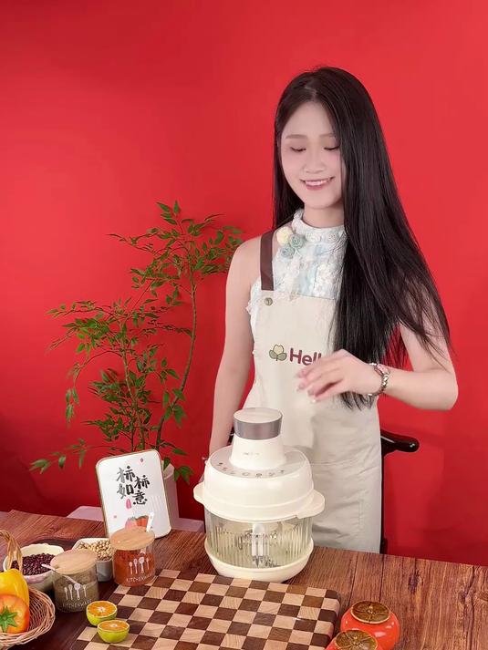 还在辛苦手剁饺子馅?!德国多功能绞肉机,6秒绞碎3斤肉 #省心宝藏好物#
