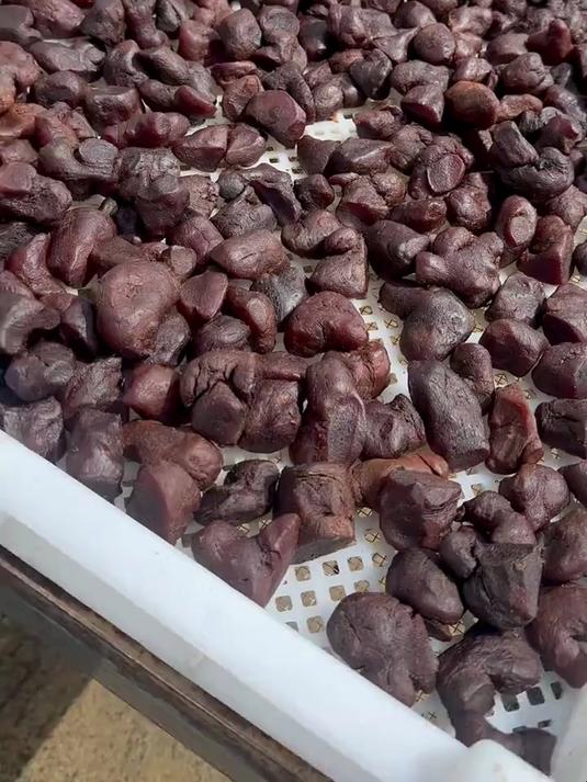 近一月精心炮制,野生鸡头黄精九蒸九晒,直播间见!