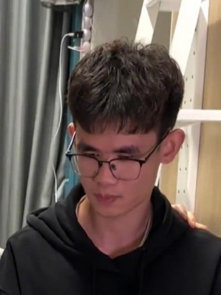 《枸杞人参鲍鱼生蚝海螺粥》,孩子有点虚帮他补一补