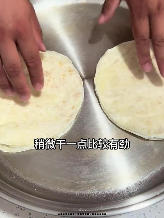 山药春饼太绝啦!薄软香卷菜,早餐必备美味!