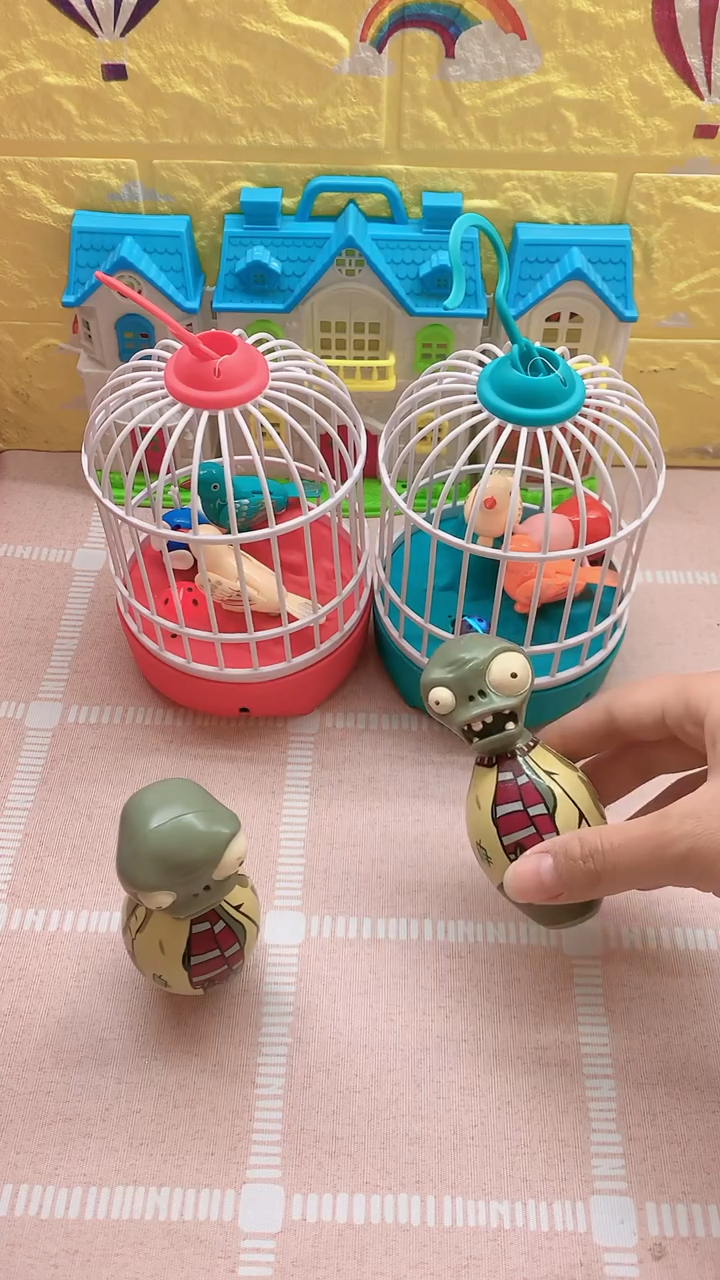 僵尸害怕会说话的小鸟