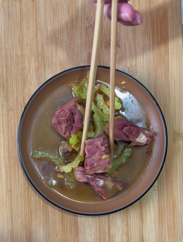 腊鸭腿怎么做好吃,跟我这样做,简单好吃