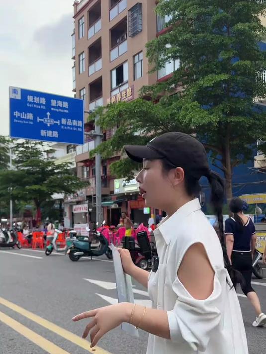 空手套白狼预售海鱼,三条鱼秒卖光 钓鱼 海钓