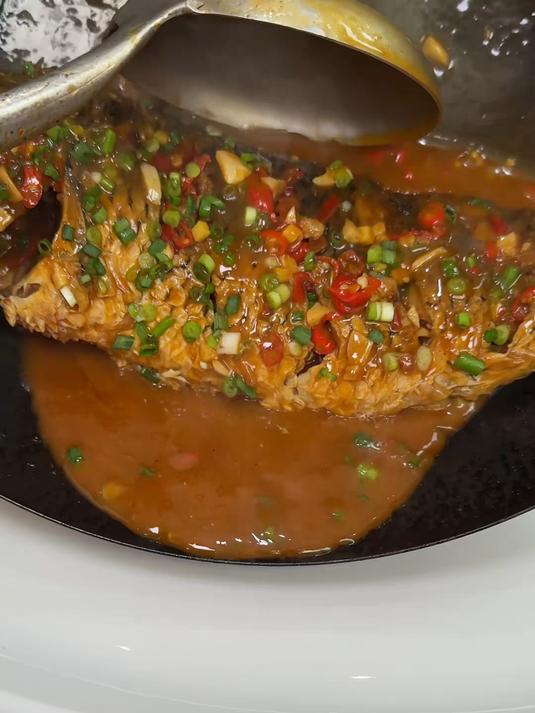 红烧鲤鱼做法分享给大家 红烧鲤鱼 红烧鱼