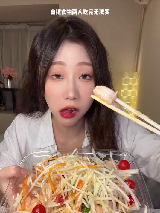 成都！495一斤天价巧克力徐福记厚切凤梨酥好满足！