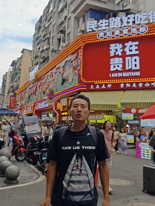 爽爽的贵阳，一爽是凉爽，二爽是消费低，打卡民生路好吃街、甲秀楼，第一次吃烙锅 #贵州旅游#
