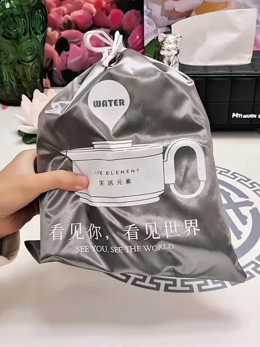 宝子们,出门在外喝水很重要 生活元素