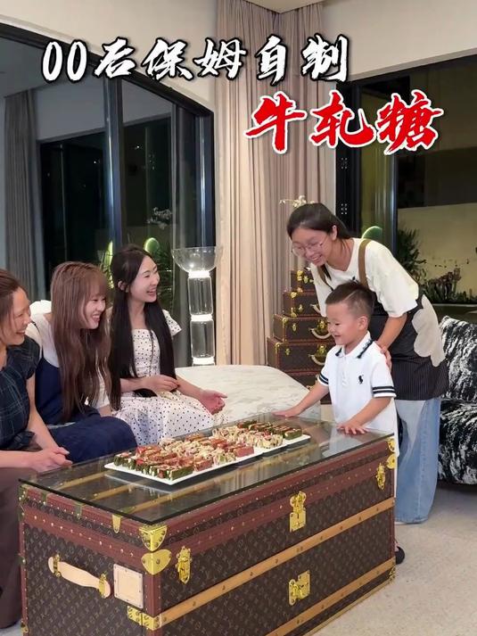 今天北北突然想吃牛轧糖 本来不想给他吃的怕吃坏牙齿