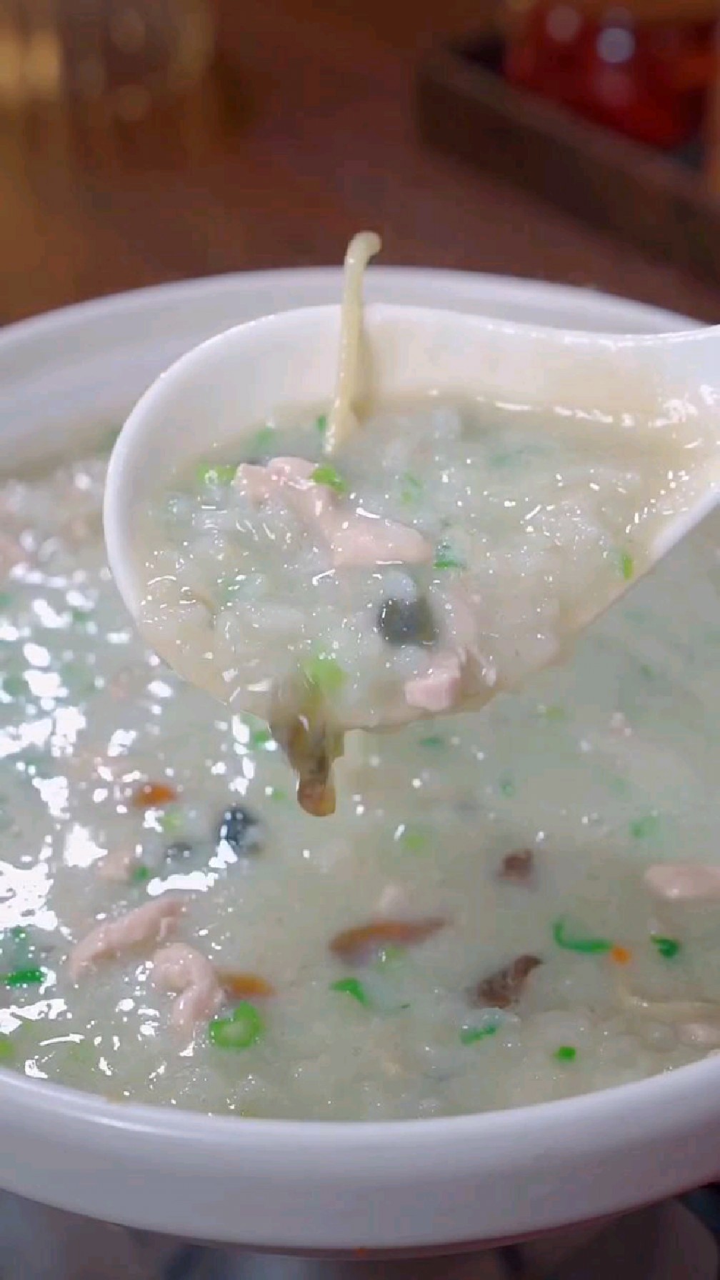 原来剩米饭也可以做好吃的皮蛋瘦肉粥,太香了