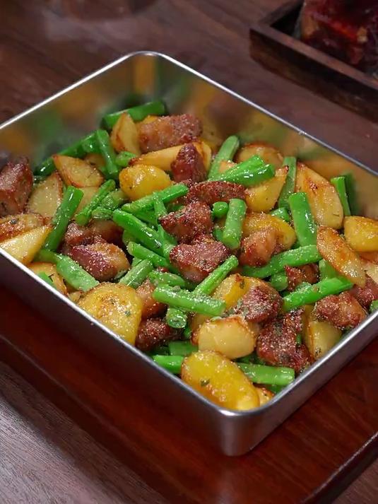 这是猪肉和土豆简单又好吃的做法