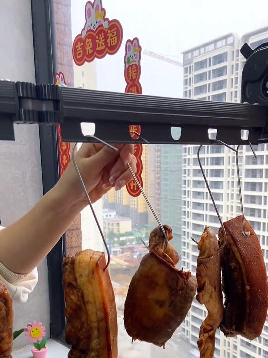 防脱落腊肉挂钩!加粗加厚设计,腌肉、香肠挂再多不晃!