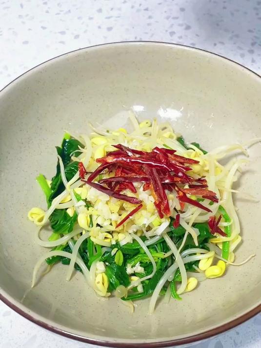 肉菜吃腻了那就来一盘这个清爽解腻的凉拌豆芽