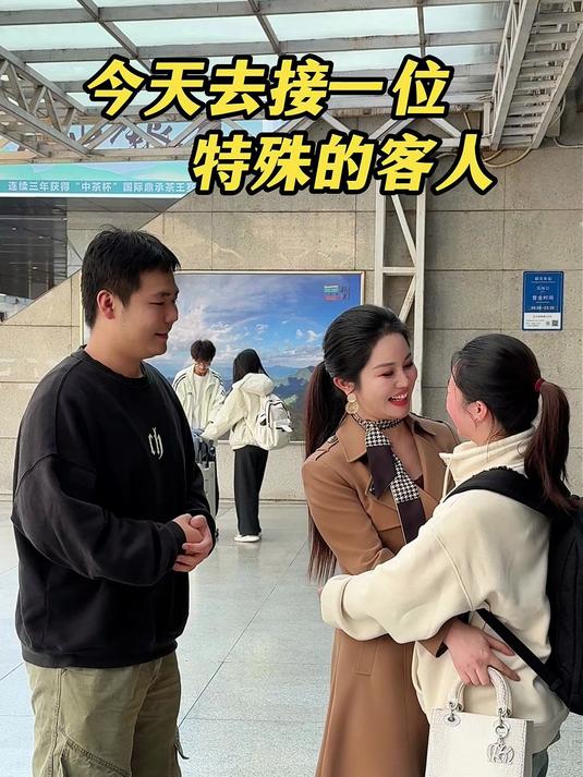 #北京范儿#今天有位特别的客人来家里,我特意让悦姐准备了一桌湖北菜迎接~ #记录真实生活 