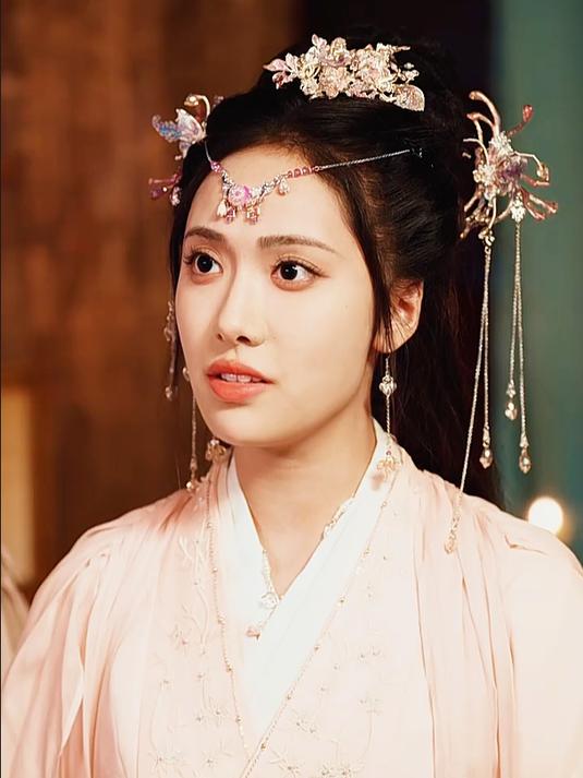 一口气看完热播古装短剧《夫君独宠外室我转身出府嫁反派》