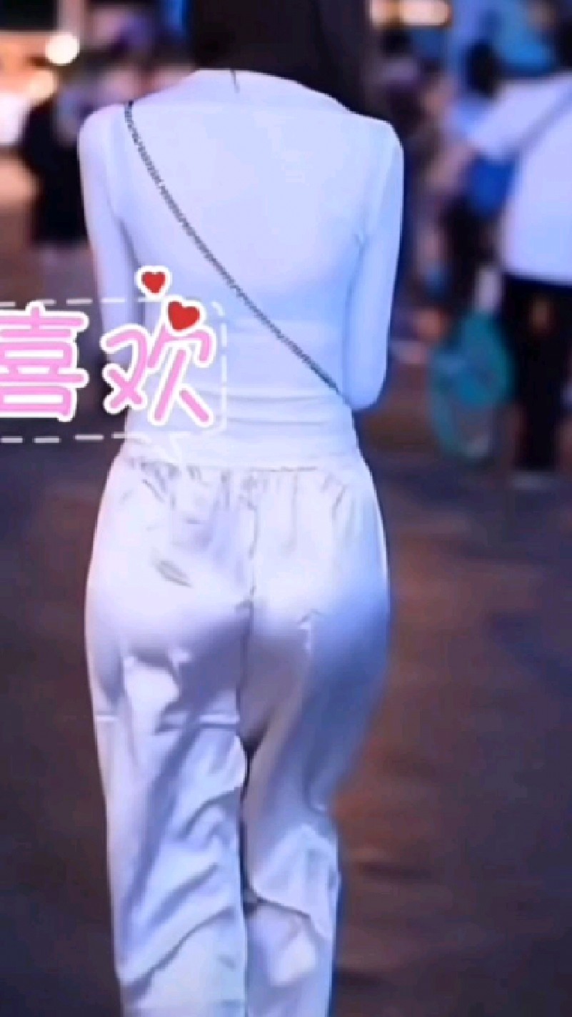 丰满性感时尚背影美少妇