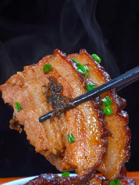 中国扣肉看湖南，湖南扣肉看浏阳，肥而不腻，入口即化，湖南梅干菜扣肉天花板